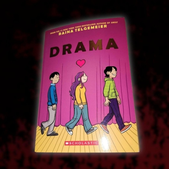 Drama graphic novel by Raina Telgemeier - Picture 1 of 2